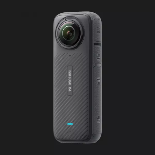 Екшн-камера Insta360 X4