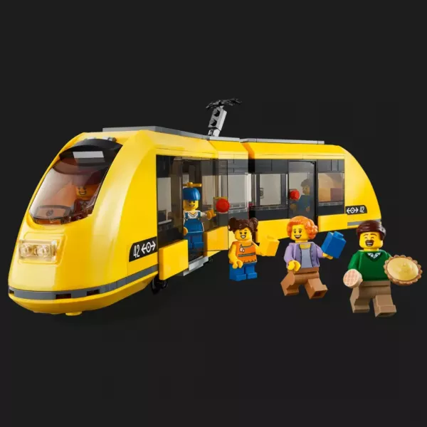 Конструктор LEGO City Головна площа (60271)