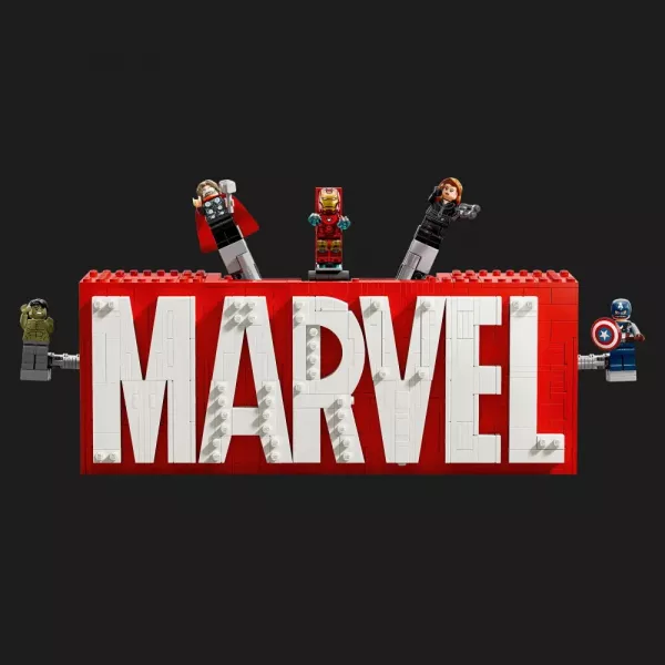 Конструктор LEGO Super Heroes Логотип і мініфігурки MARVEL (76313)