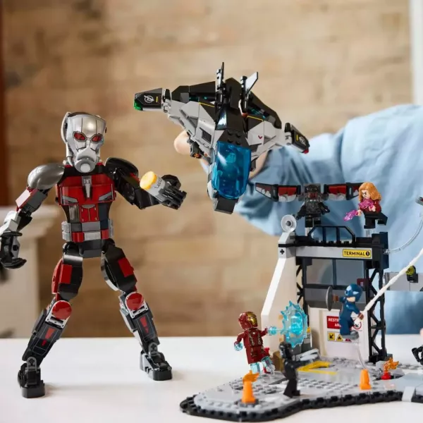 Конструктор LEGO Super Heroes Перший месник: Протистояння Пригодницька битва (76314)