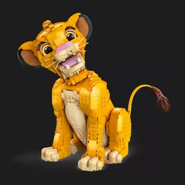 Конструктор LEGO Disney Юний король Лев Сімба (43247)