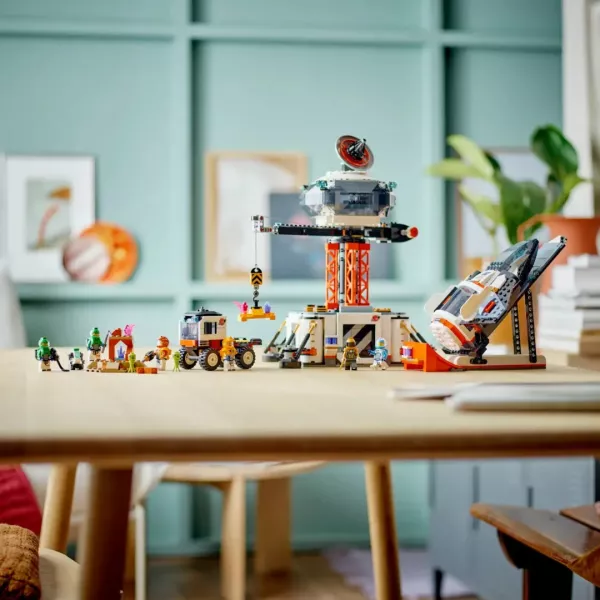 Конструктор LEGO City Космічна база й стартовий майданчик для ракети (60434)