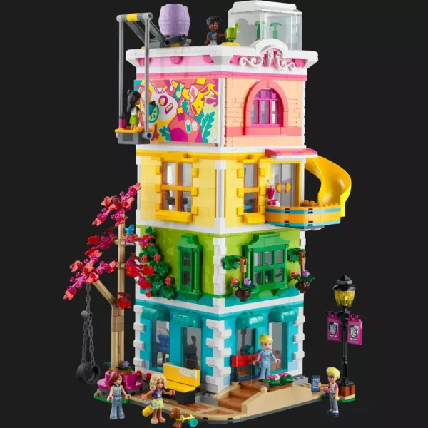 Конструктор LEGO Friends Хартлейк-Сіті. Громадський центр (41748)