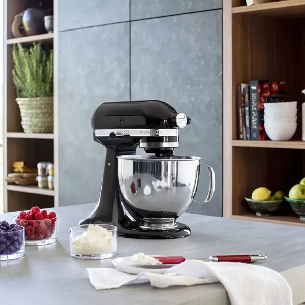 Планетарний міксер KitchenAid Artisan 4,8 л (Black Matte)