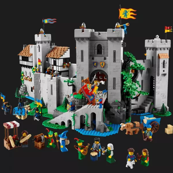 Конструктор LEGO Icons Замок лицарів Лева (10305)