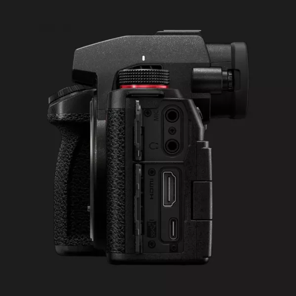 Цифровий фотоапарат Panasonic Lumix S DC-S5 II Body (DC-S5M2EE) (Standard)