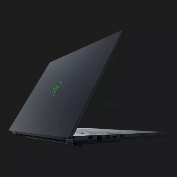 Ноутбук Razer Blade 18 18" (Intel Core Ultra 9/128GB/16TB (SSD)/RTX 5070 Ti) (RZ09-05297ER3-R3U9) (Standard)
