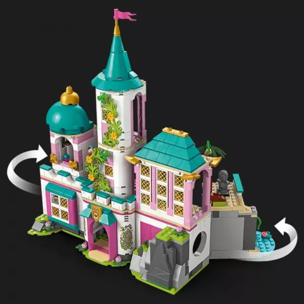 Конструктор LEGO Disney Замок принцеси та королівські улюбленці (43267)