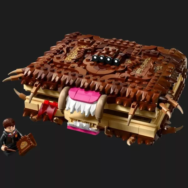 Конструктор LEGO Harry Potter Куслива Жахлива книга жахіть (76449)