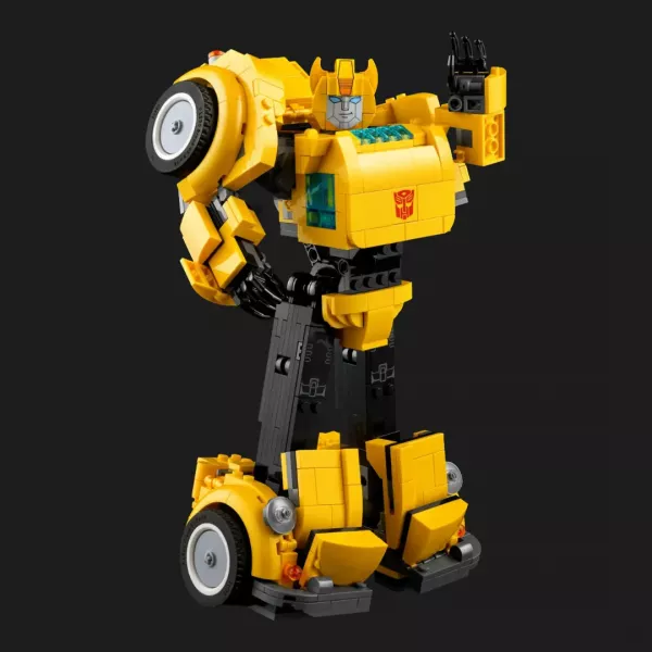 Конструктор LEGO Icons Бамблбі (10338)