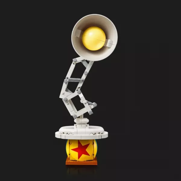 Конструктор LEGO Ideas Disney Pixar Luxo Jr. (21357)